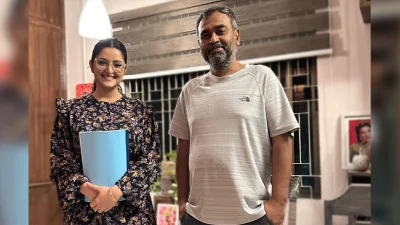 নির্মাতা অনম বিশ্বাসের নতুন ছবিতে চুক্তিবদ্ধ হয়েছেন পরী মণি। ছবি: ফেসবুক/পরী মণি