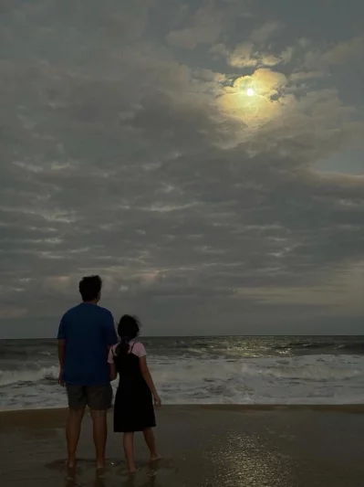 আইরাকে নিয়ে সৃজিতের শেয়ার করা ছবিটি ফেসবুক থেকে নেওয়া
