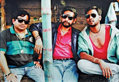 বাকের ভাই চরিত্রে আসাদুজ্জামান নূর (মাঝে), ছবি: সংগৃহীত