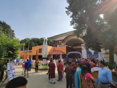 চলছে আয়োজন। ছবি: ইনডিপেনডেন্ট ডিজিটাল