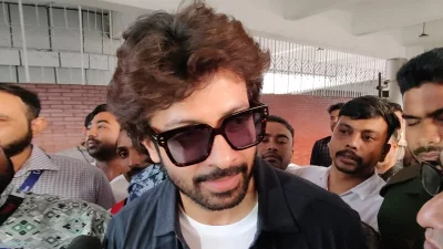 বিমানবন্দরে শাকিব। ছবি: সংগৃহীত