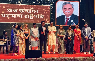 রাষ্ট্রপতির জন্মদিন উপলক্ষে বঙ্গভবনের আয়োজনে শাকিব ও কফি। ছবি: ফেসবুক/হিমেল আশরাফ