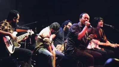 মেঘদলে গাইছেন শিবু। ছবি ফেসবুক থেকে নেওয়া