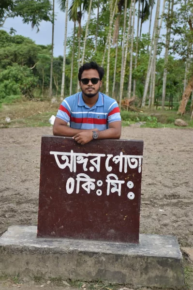 দেশের পর্ব শেষ করে এবার লক্ষ্য বিশ্ব দেখা। ছবি: আয়াতুল্লাহর ফেসবুক থেকে সংগৃহীত