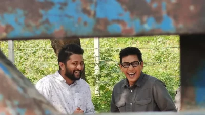 ভিকি ও চঞ্চল। ছবি হইচই