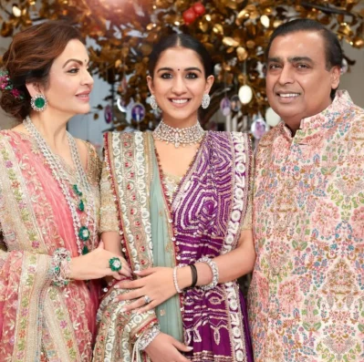টানা কাজল আর ন্যুড মেকআপেই অসাধারণ লাগছিল তাঁকে। ছবি: ইনস্টাগ্রাম থেকে সংগৃহীত