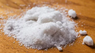 একজন সুস্থ-স্বাভাবিক মানুষের জন্য খাবার লবণ দরকারি তবে অবশ্যই লবণ আয়োডিন যুক্ত হতে হবে। ছবি: ফ্রিপিক