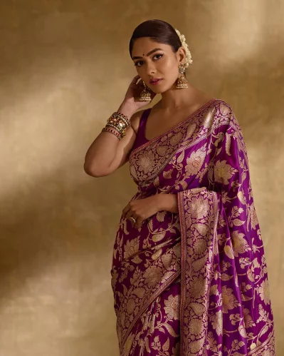 ছবি ম্রুনাল ঠাকুরের ইন্সটাগ্রাম হ্যান্ডেল থেকে নেওয়া