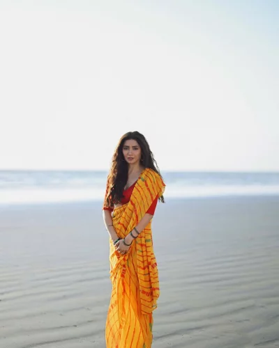 ছবিগুলো তোলা হয়েছে সমুদ্রতীরে। ছবি: ইনস্টাগ্রাম থেকে