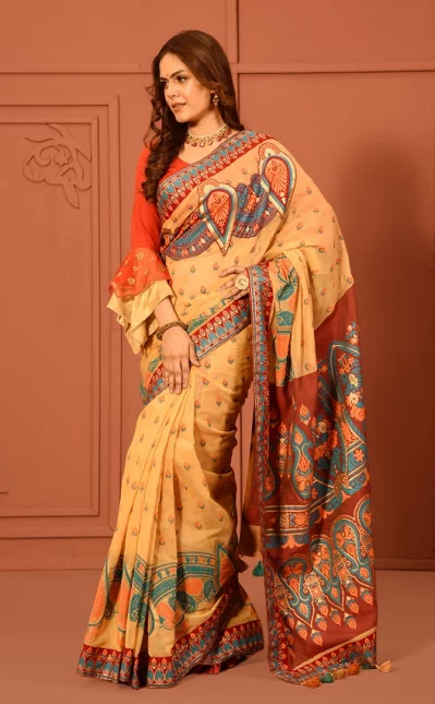 রাতের পার্টিতে পরতে পারেন সিল্কের শাড়ি। ছবি: কে ক্র্যাফট