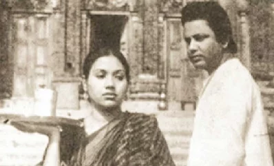 দেবদাস চলচ্চিত্রের দৃশ্যে কবরী ও বুলবুল আহমেদ। ছবি: সংগৃহীত