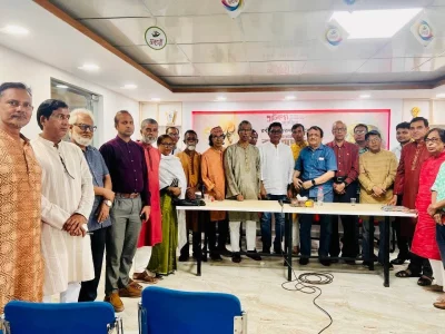 বিশ্বকবি রবীন্দ্রনাথ ঠাকুর ও জাতীয় কবি কাজী নজরুল ইসলাম স্মরণে আলোচনা সভা ও কবিতাপাঠ অনুষ্ঠান চলছে। ছবি: বিজ্ঞপ্তি