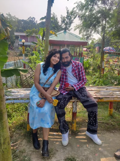 শুটিংয়ে নানজীবা তোরসা ও আলভী মামুন। ছবি: নির্মাতার সৌজন্যে