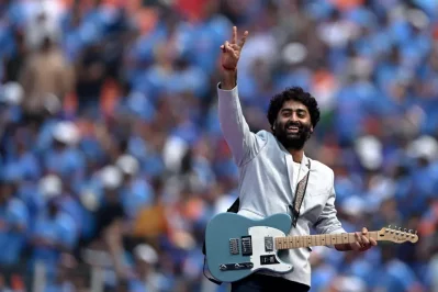 ২০২৩ সালে আইসিসি বিশ্বকাপের উদ্বোধনী মঞ্চে অরিজিৎ। ছবি: সংগৃহীত
