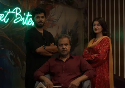 নাটকটিতে বিশেষ একটি চরিত্রে রয়েছেন তারিক আনাম খান। ছবি: ক্লাব ইলেভেন