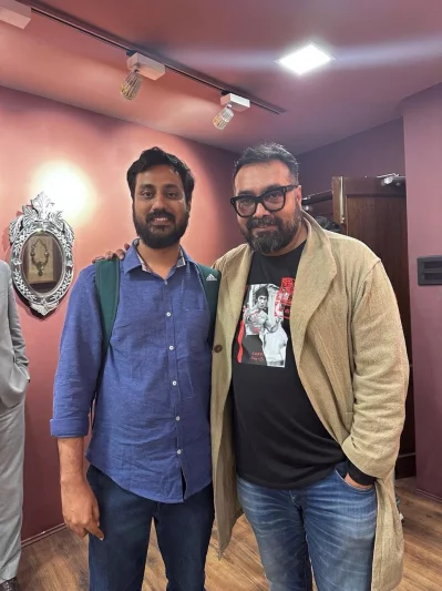 অনুরাগ কাশ্যপের সঙ্গে দেলুপি’র নির্মাতা তাওকীর। ছবি: ফেসবুক থেকে নেওয়া