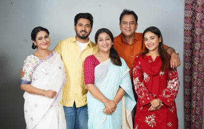 নাটকটির অভিনয়শিল্পীরা। ছবি: সিনেমাওয়ালা এন্টারটেইনমেন্ট