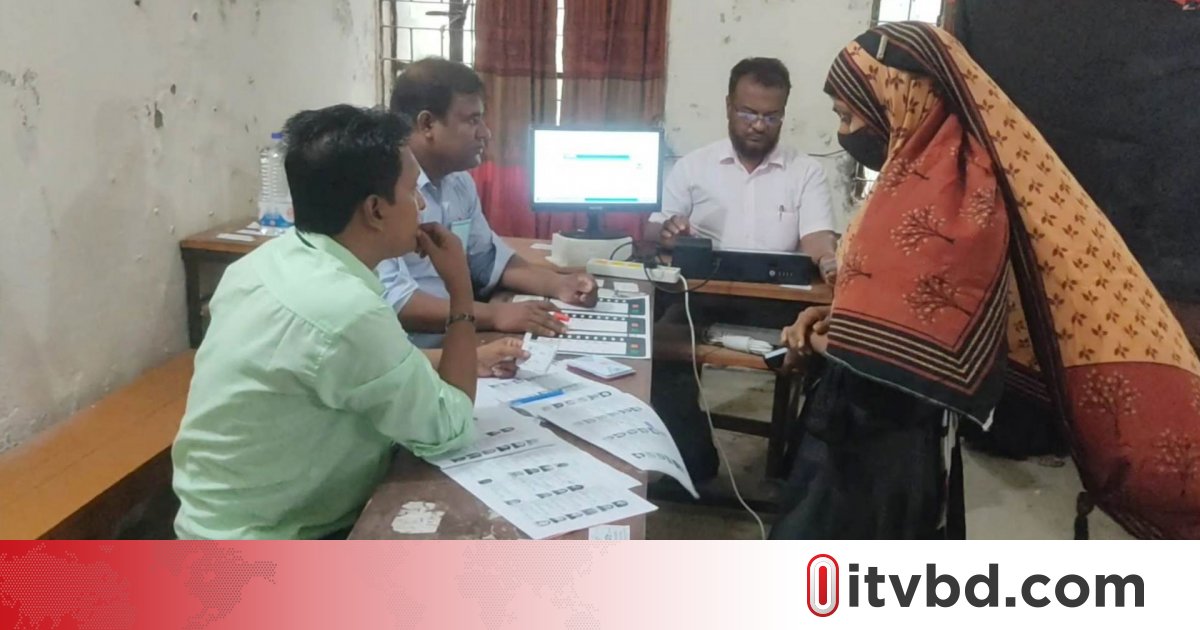 সিদ্ধান্তহীন ভোটারের সংখ্যা বেড়েছে: ৩ সংস্থার জরিপ