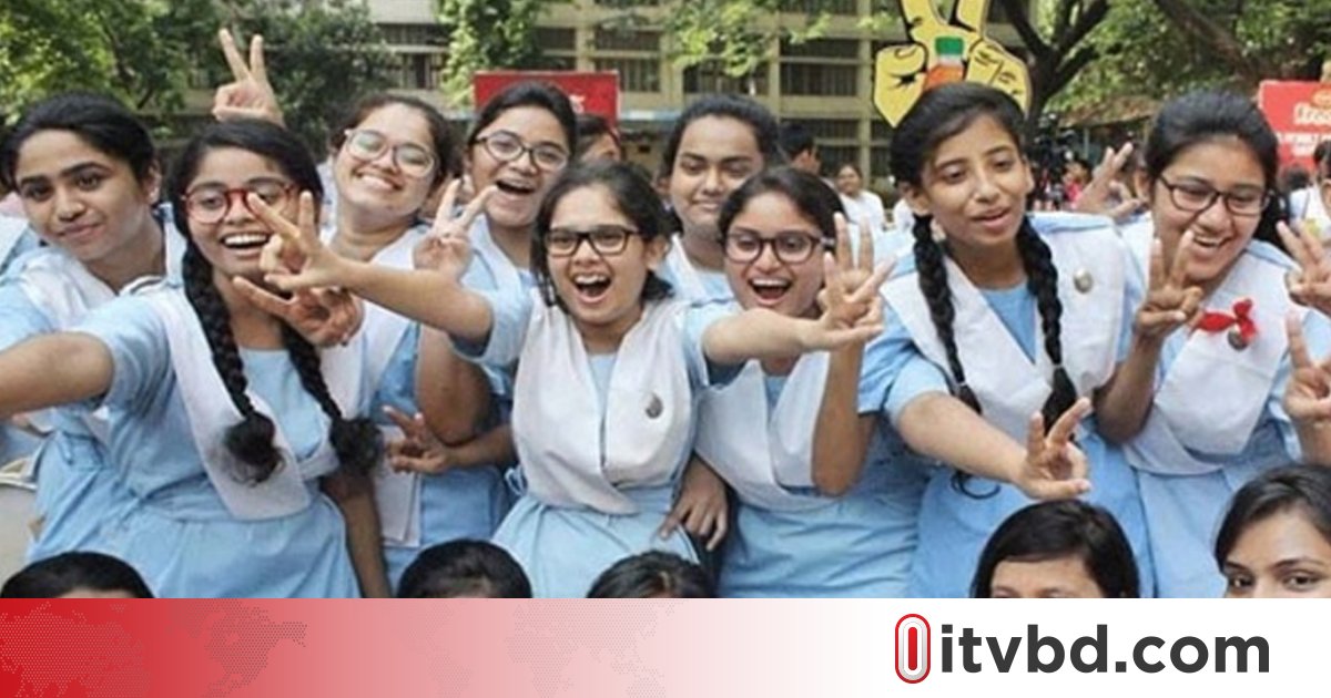 বছরের ব্যবধানে এইচএসসির ফলাফলে ধস