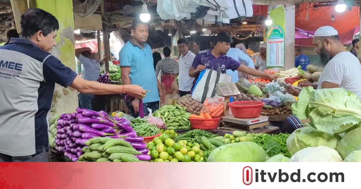 সবজির দাম সামান্য কমেছে, বেড়েছে মুরগির