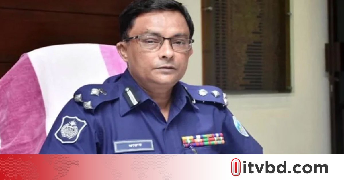 স্ত্রীসহ সাবেক ডিএমপি কমিশনার ফারুকের দেশত্যাগে নিষেধাজ্ঞা