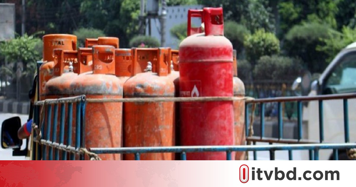 গ্যাস সংকটের জন্য রাজনীতিবীদ-ব্যবসায়ীদের দুষলেন উপদেষ্টা