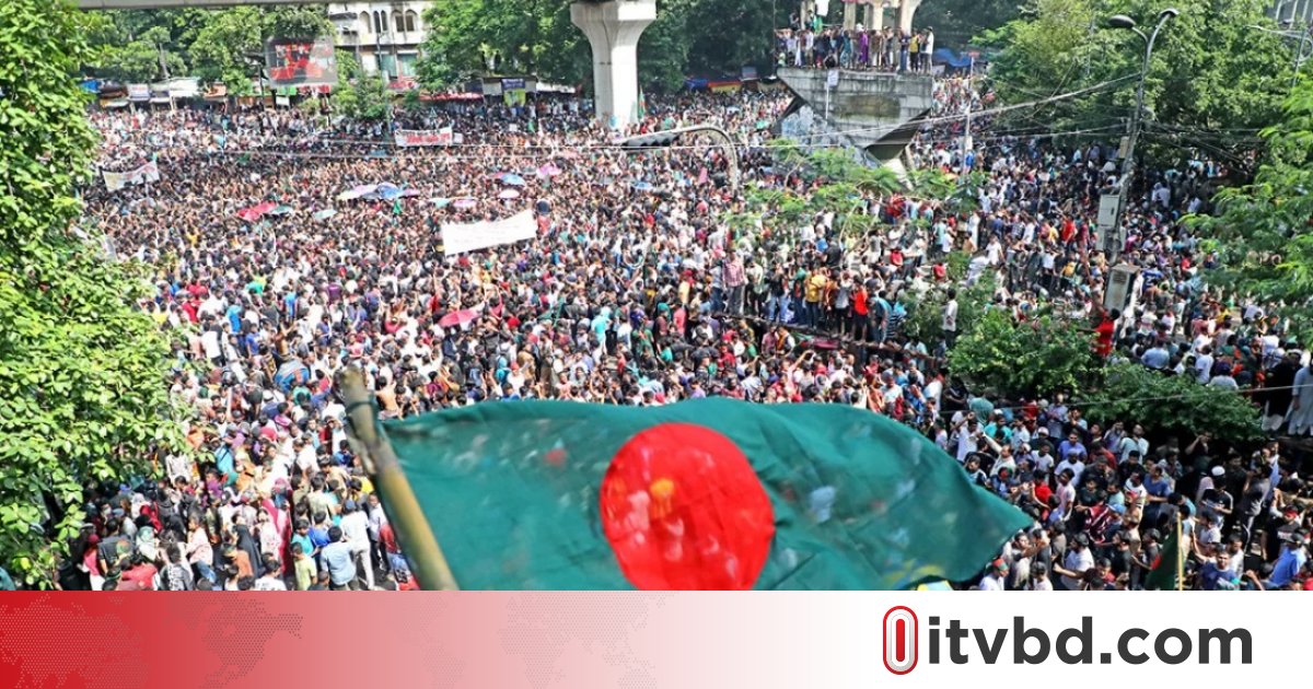 তরুণ প্রজন্মের রাজনীতি: জোটের ছায়ায় না স্বাধীন পতাকায়