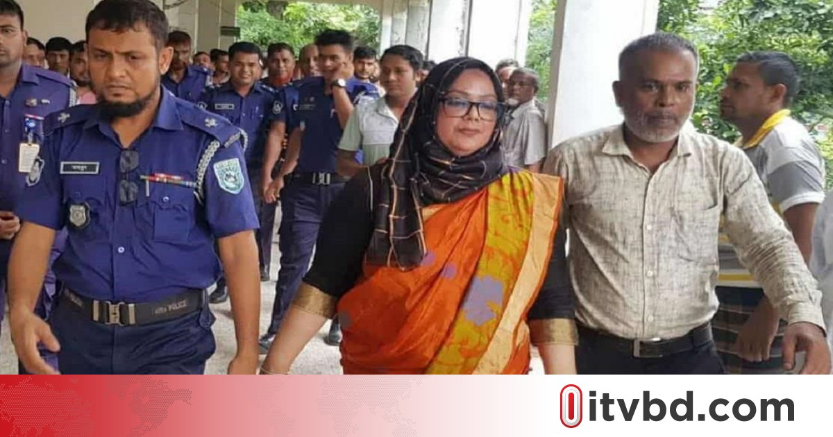 কুড়িগ্রামের সেই ডিসি চাকরি থেকে বরখাস্ত