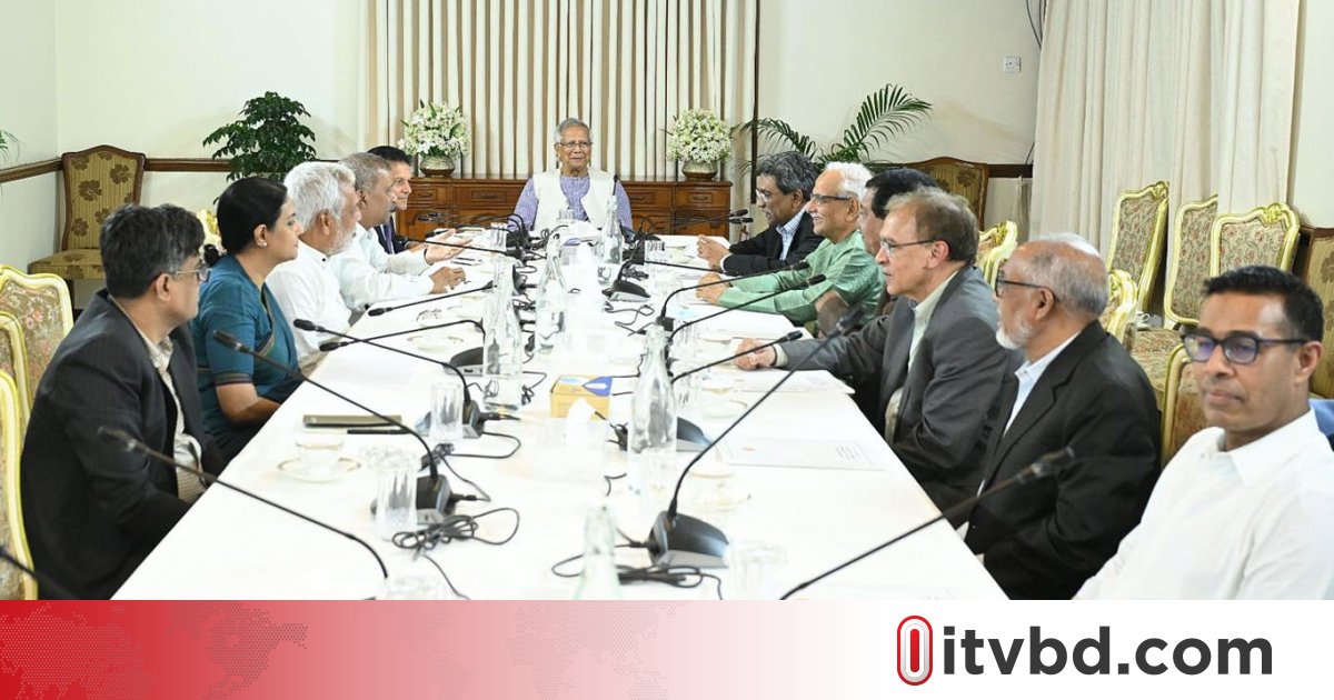 ফেব্রুয়ারির নির্বাচনে বাংলাদেশের পথরেখা নির্ধারিত হবে: প্রধান উপদেষ্টা