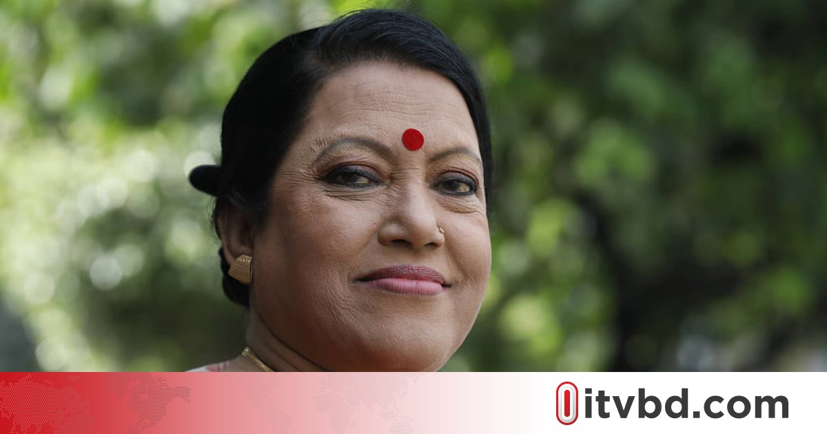 বাবা-মা’র কবরে চিরনিদ্রায় ফরিদা পারভীন