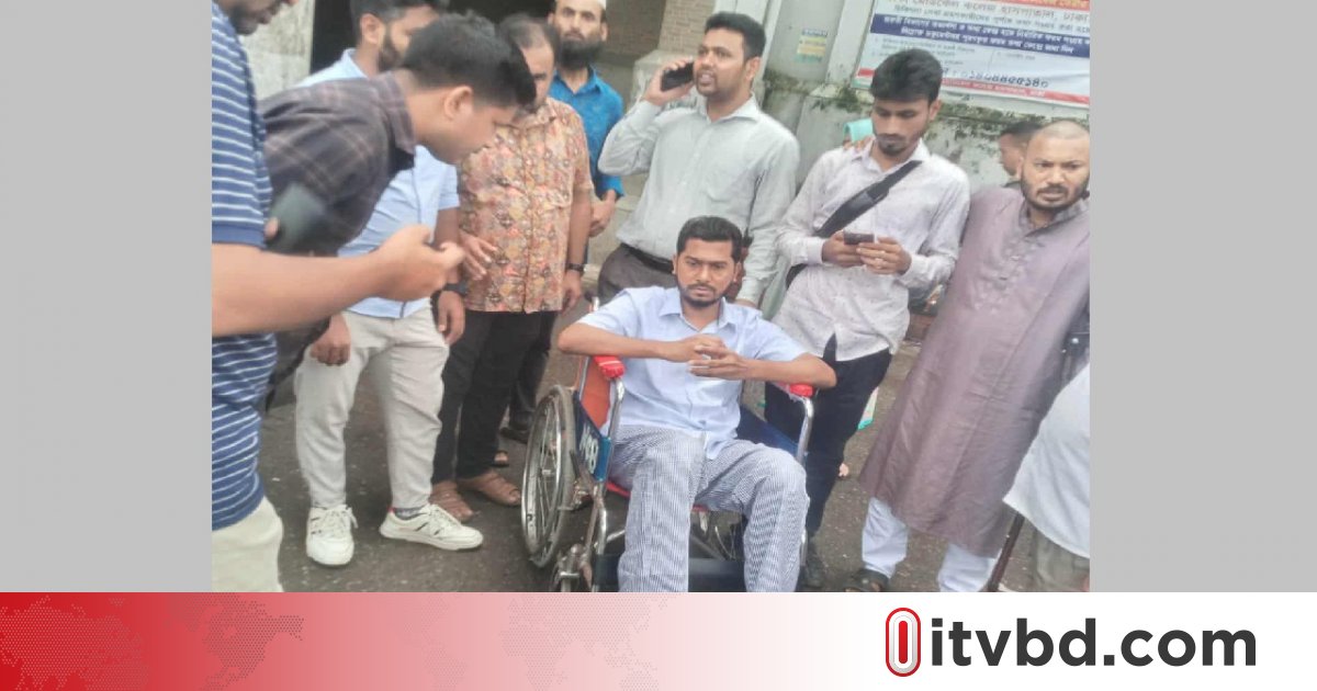 ১৭ দিন পর হাসপাতাল ছাড়লেন গণঅধিকার সভাপতি নুর