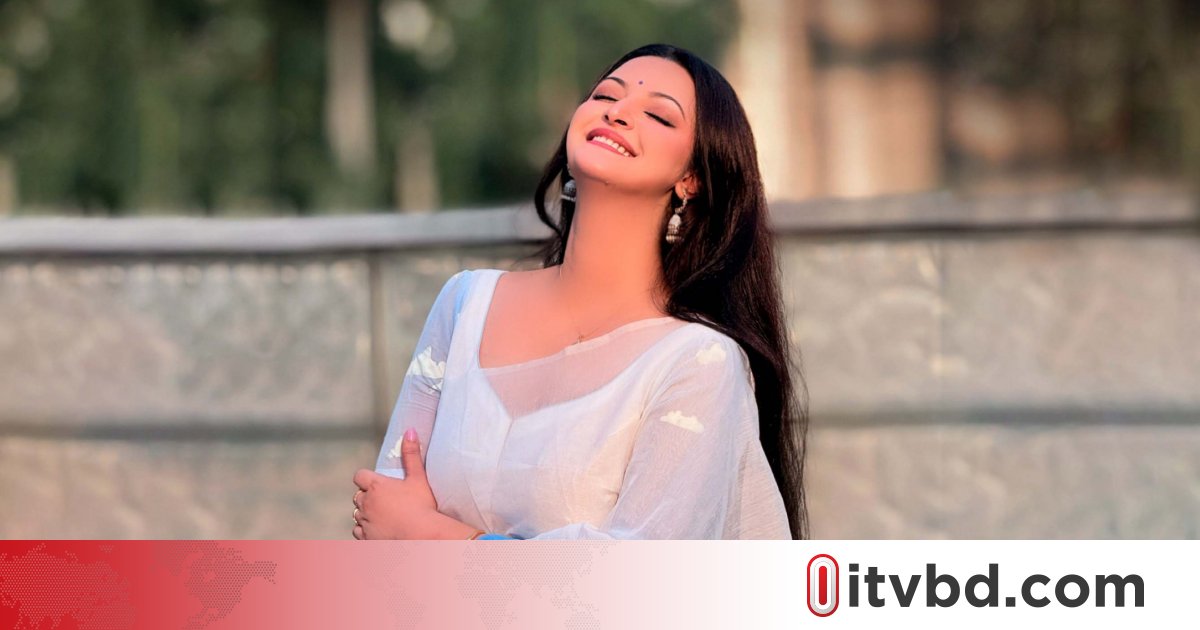 আমার ১২টা বিয়ে করার ইচ্ছে: পরী মণি