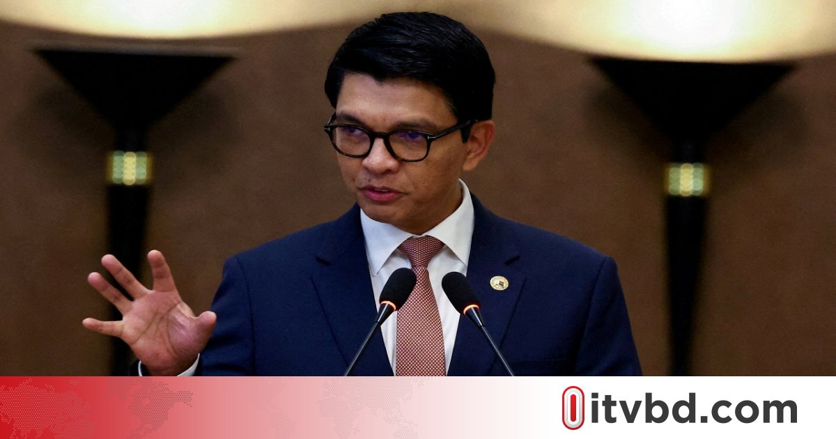 জেন জি বিক্ষোভে এবার পালালেন মাদাগাস্কারের প্রেসিডেন্ট