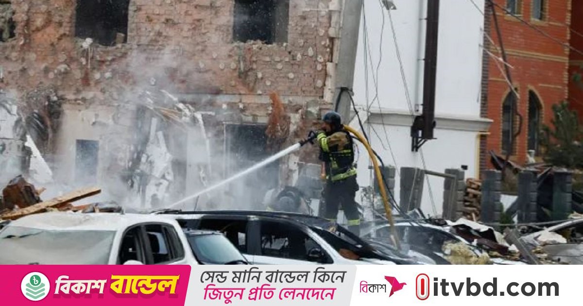ইউক্রনে রাশিয়ার হামলায় নিহত ৪, পোল্যান্ডের আকাশসীমা বন্ধ