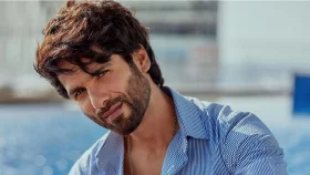 কারিনা ও দীপিকার কি চুরি করতে চান শহীদ কাপুর