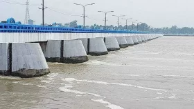 বন্যার শঙ্কায় পাউবোর ছুটি বাতিল, খোলা হয়েছে কন্ট্রোল রুম