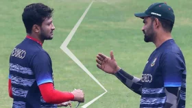 একসঙ্গে সারাদিন শুট, কথা বলেননি তামিম-সাকিব