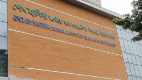 স্বামীর গায়ে আগুন দেওয়ার অভিযোগ স্ত্রীর বিরুদ্ধে
