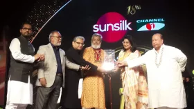 আজীবন সম্মাননায় ভূষিত সুজেয় শ্যাম