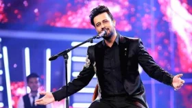 গাজায় নির্যাতিতদের জন্য আতিফের দেড় কোটি রুপি অনুদান