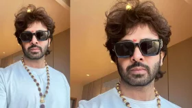 চলছে নাম বিতর্ক, বেনারসে শাকিব পেলেন উষ্ণ অভ্যর্থনা