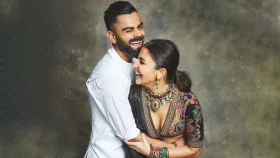 স্বামীর সেঞ্চুরিতে বেজায় খুশি আনুশকা