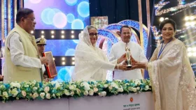 যেভাবে রেনু থেকে রোজিনা হলেন তিনি