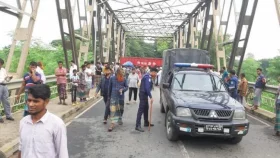 ফরিদপুরে ট্রাকচাপায় প্রাণ গেল ইজিবাইক চালকের&nbsp;