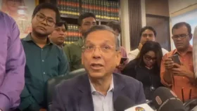 সরকার এখন শুধু রুটিন কাজ করবে: আইনমন্ত্রী
