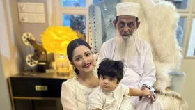 কত ভাগ্যে নানার সঙ্গে তাঁর শেষ কালেমাটা পড়তে পেরেছি: পরী মণি