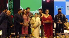 কলকাতায় বলিউড তারাদের হাট
