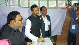 ভোট দিলেন সাকিব, বললেন জয় নিয়ে আশাবাদী&nbsp;