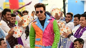 শাকিবের যে লুক নিয়ে হচ্ছে কথা