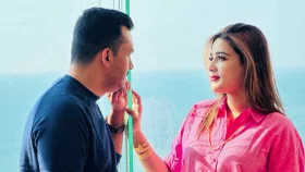 স্বামীর স্ট্যাটাসের পর মাহি লিখলেন, একা একা লাগে
